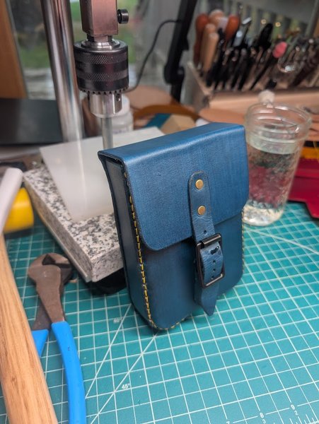 Image blue_small_pouch.jpg