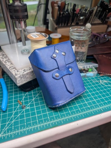 Image small_blue_pouch.jpg