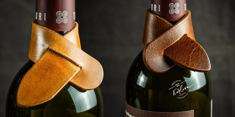 Image KD-Wine_Drip_Tie.png