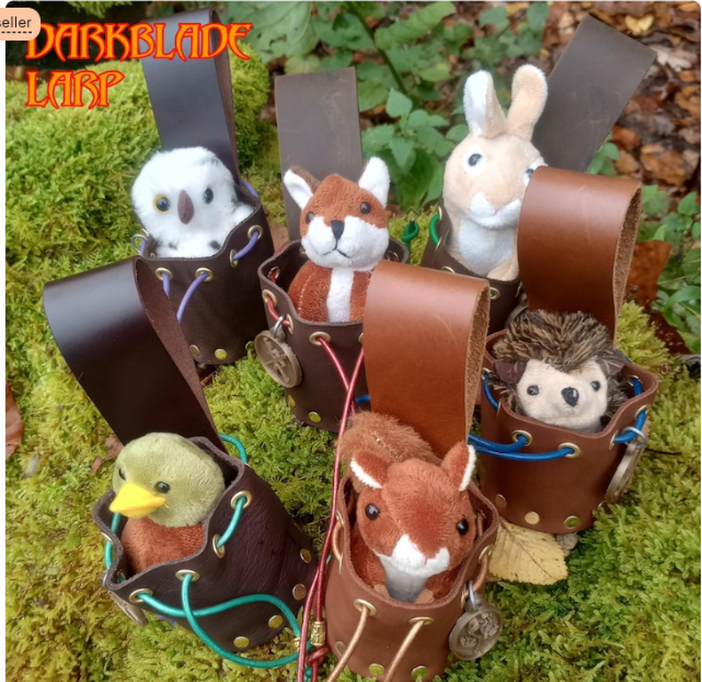 Image cute_pouch_holder_idea.png