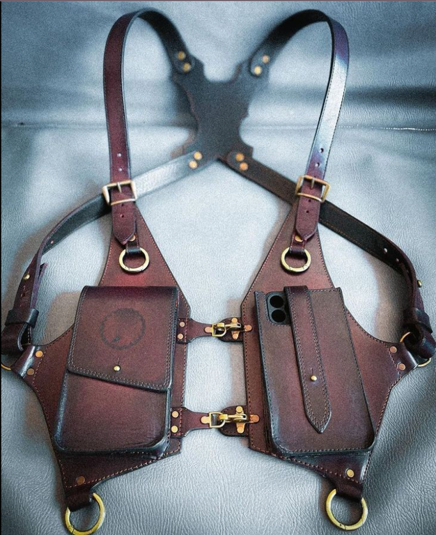 Image leather_harness.png
